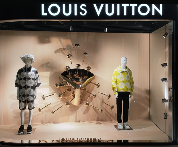 LV